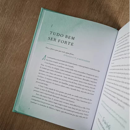 Forte: Devocionais para uma Vida Poderosa e Apaixonada - Lisa Bevere