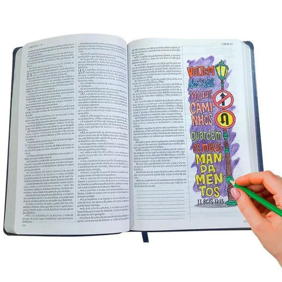 Biblia KJ Slim Lettering Leao Feminino