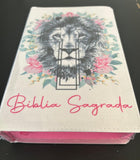 Biblia ARC Leao Branco Floral Cruz
